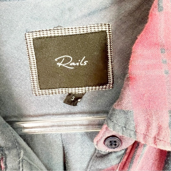 RAILS MUTED RED GRAY PLAID BRUSHED COTTON FLANNEL BLOUSE WOMENS SZ SMALL - Picture 3 of 6
